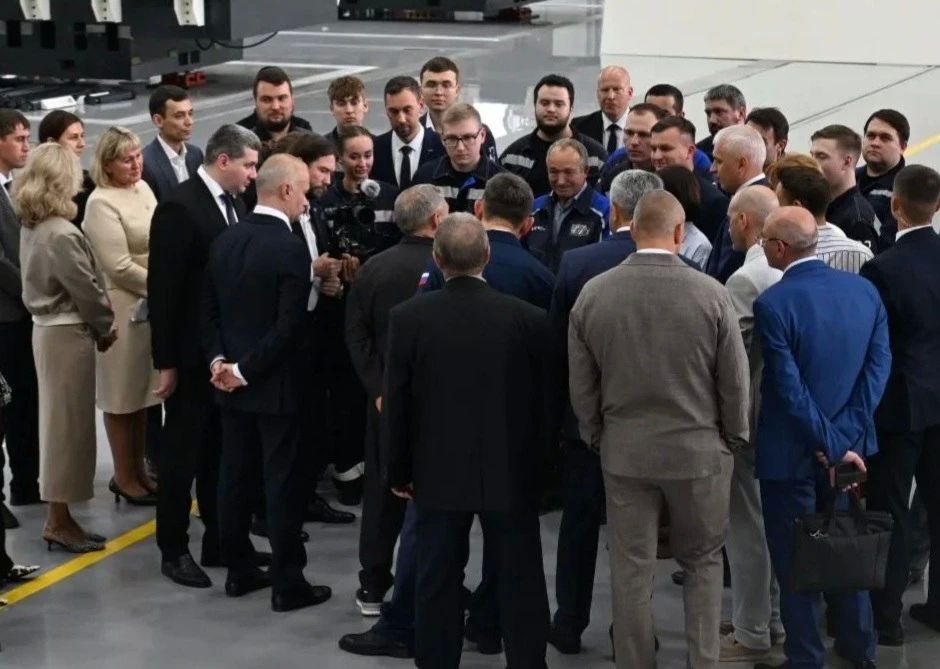 Рустам Минниханов: Встретились сегодня с коллективом нашего авиазавода Рустам Минниханов: Встретились сегодня с коллективом нашего авиазавода