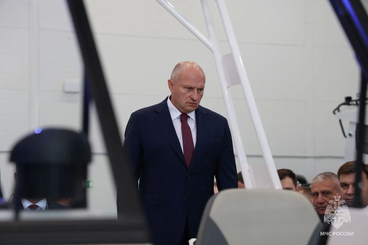 Фоторепортаж по итогам первого дня работы главы МЧС России Александра Куренкова на XVI Международном салоне «Комплексная безопасность» в Казани Фоторепортаж по итогам первого дня работы главы МЧС России Александра Куренкова на XVI Международном салоне «Комплексная безопасность» в Казани