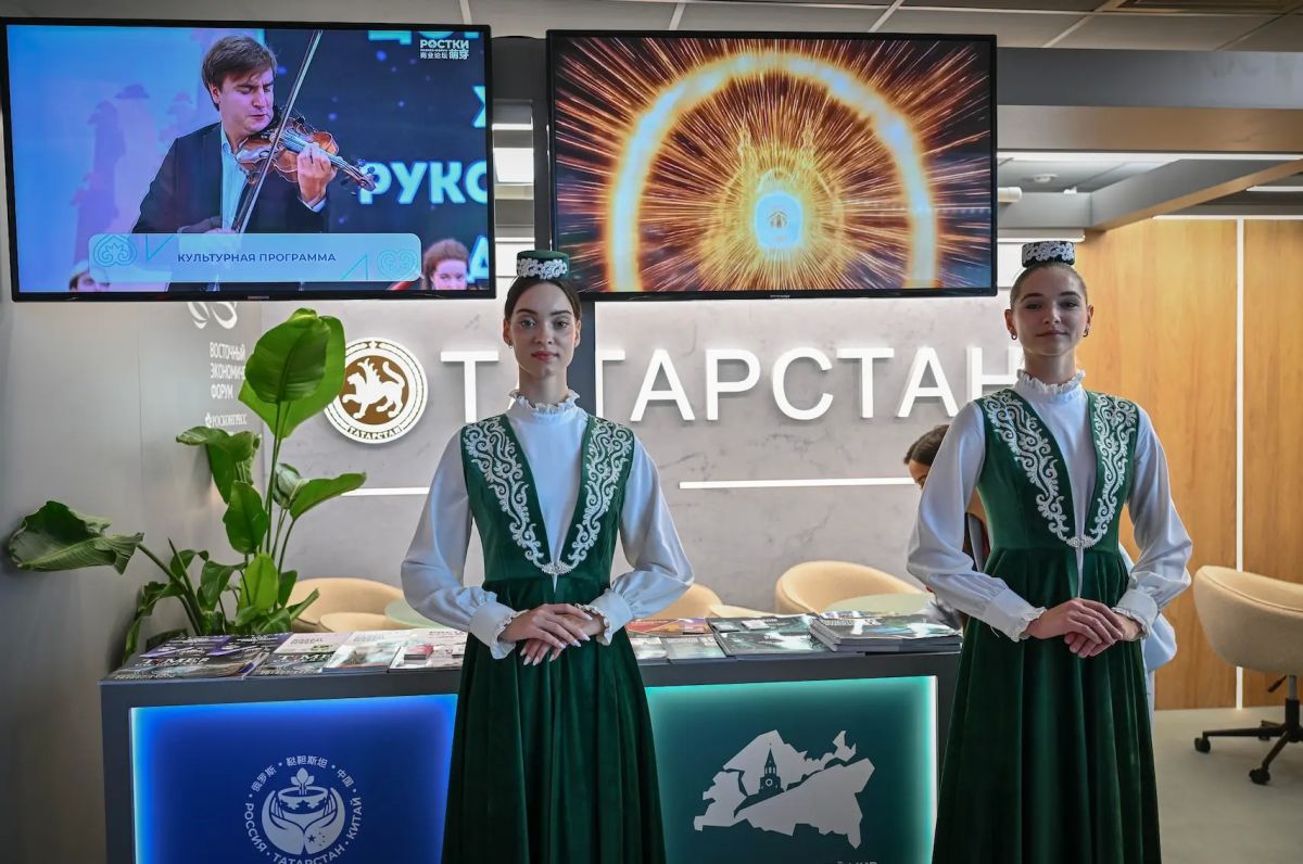 Татарстан представляет экономический и промышленный потенциал на Восточном экономическом форуме (ВЭФ) во Владивостоке Татарстан представляет экономический и промышленный потенциал на Восточном экономическом форуме (ВЭФ) во Владивостоке