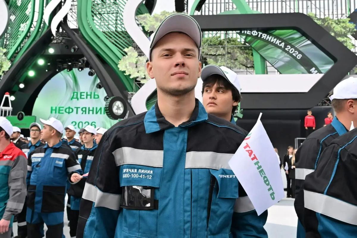 «Нефтяники и газовики Татарстана всегда достойно отвечали на самые сложные вызовы времени, обеспечивая страну стратегически важными ресурсами», – Рустам Минниханов «Нефтяники и газовики Татарстана всегда достойно отвечали на самые сложные вызовы времени, обеспечивая страну стратегически важными ресурсами», – Рустам Минниханов
