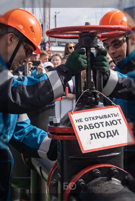 День нефтяника в Альметьевске в этом году посвятили преемственности поколений, ветеранам отрасли, экологии и любви к Родине День нефтяника в Альметьевске в этом году посвятили преемственности поколений, ветеранам отрасли, экологии и любви к Родине