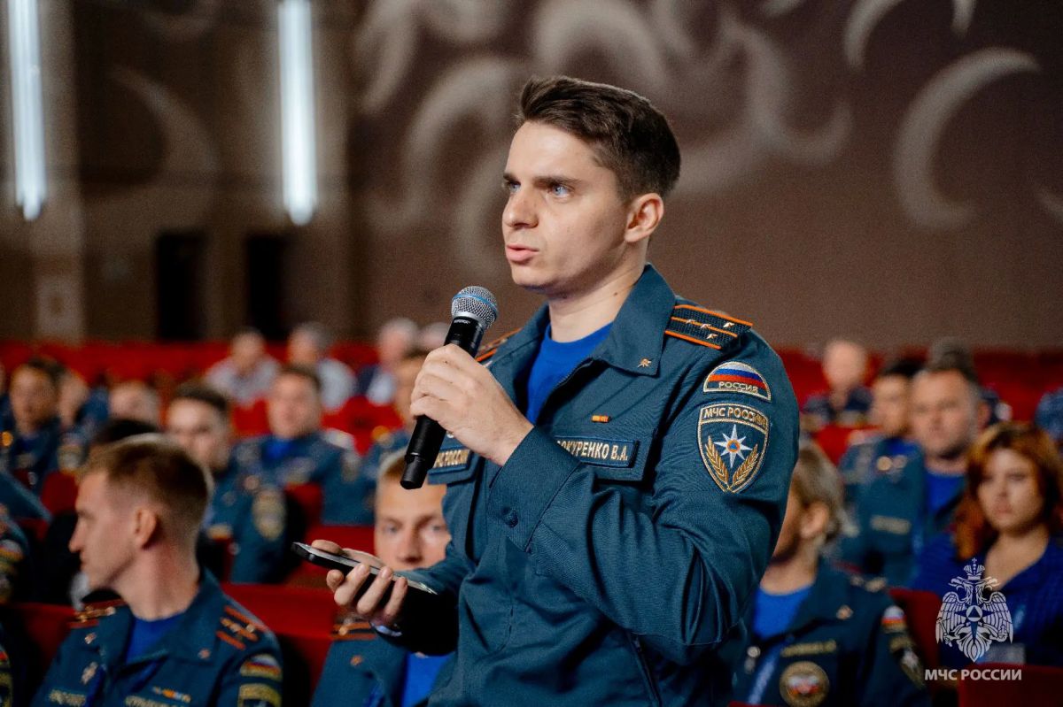 В Казани прошел первый Всероссийский сбор председателей молодежных советов территориальных органов и вузов МЧС России В Казани прошел первый Всероссийский сбор председателей молодежных советов территориальных органов и вузов МЧС России