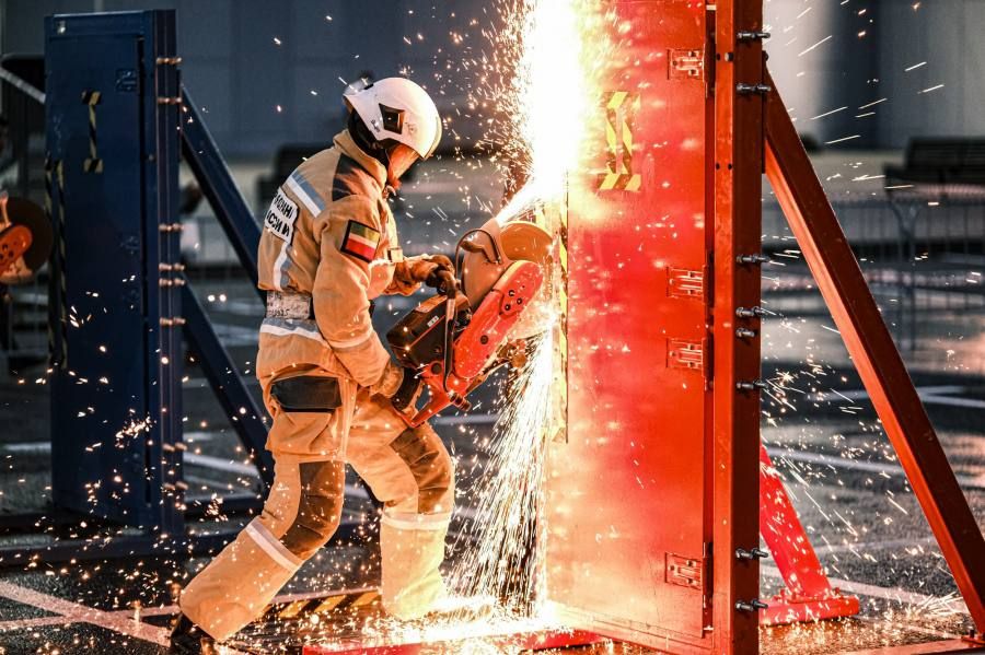 Нижнекамский огнеборец победил в международном состязании пожарных