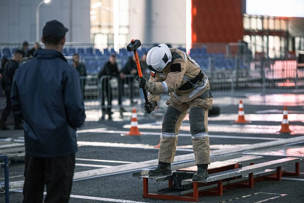 Нижнекамский огнеборец победил в международном состязании пожарных Нижнекамский огнеборец победил в международном состязании пожарных