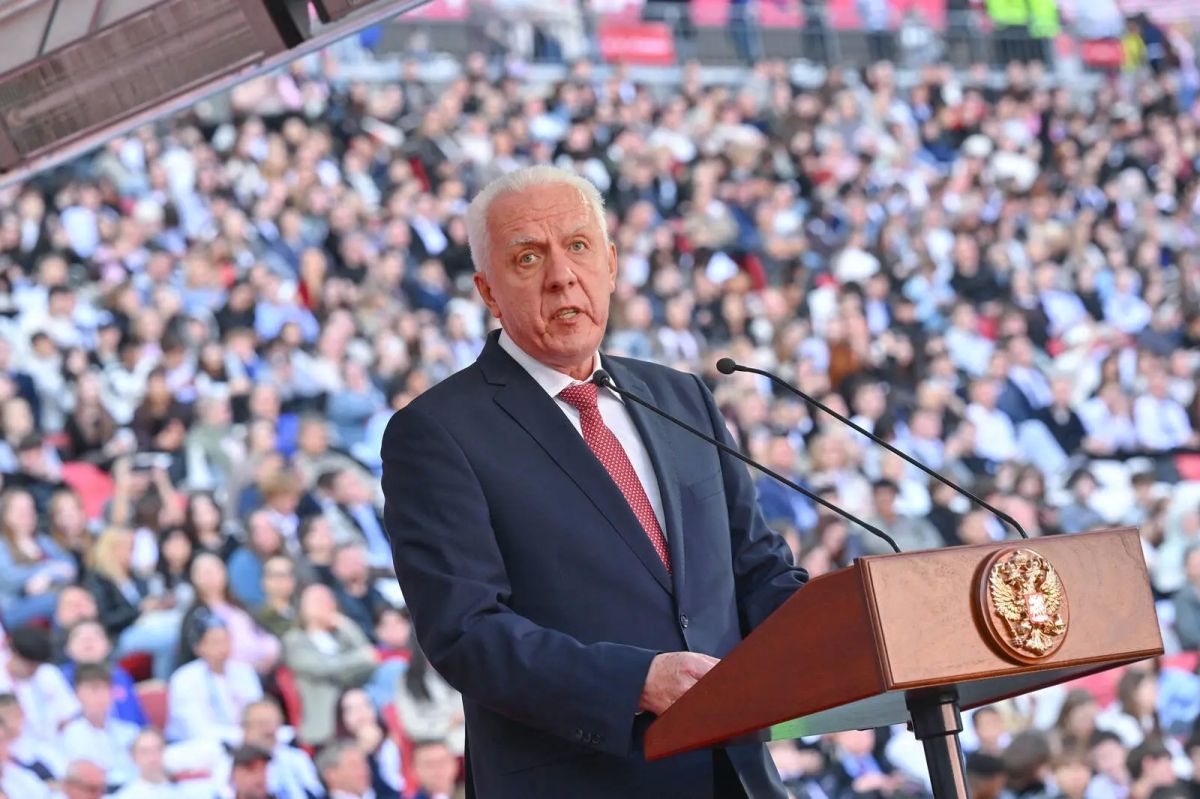Генеральный прокурор России Александр Гуцан открыл V Всероссийские соревнования по стрельбе из лука в Казани Генеральный прокурор России Александр Гуцан открыл V Всероссийские соревнования по стрельбе из лука в Казани