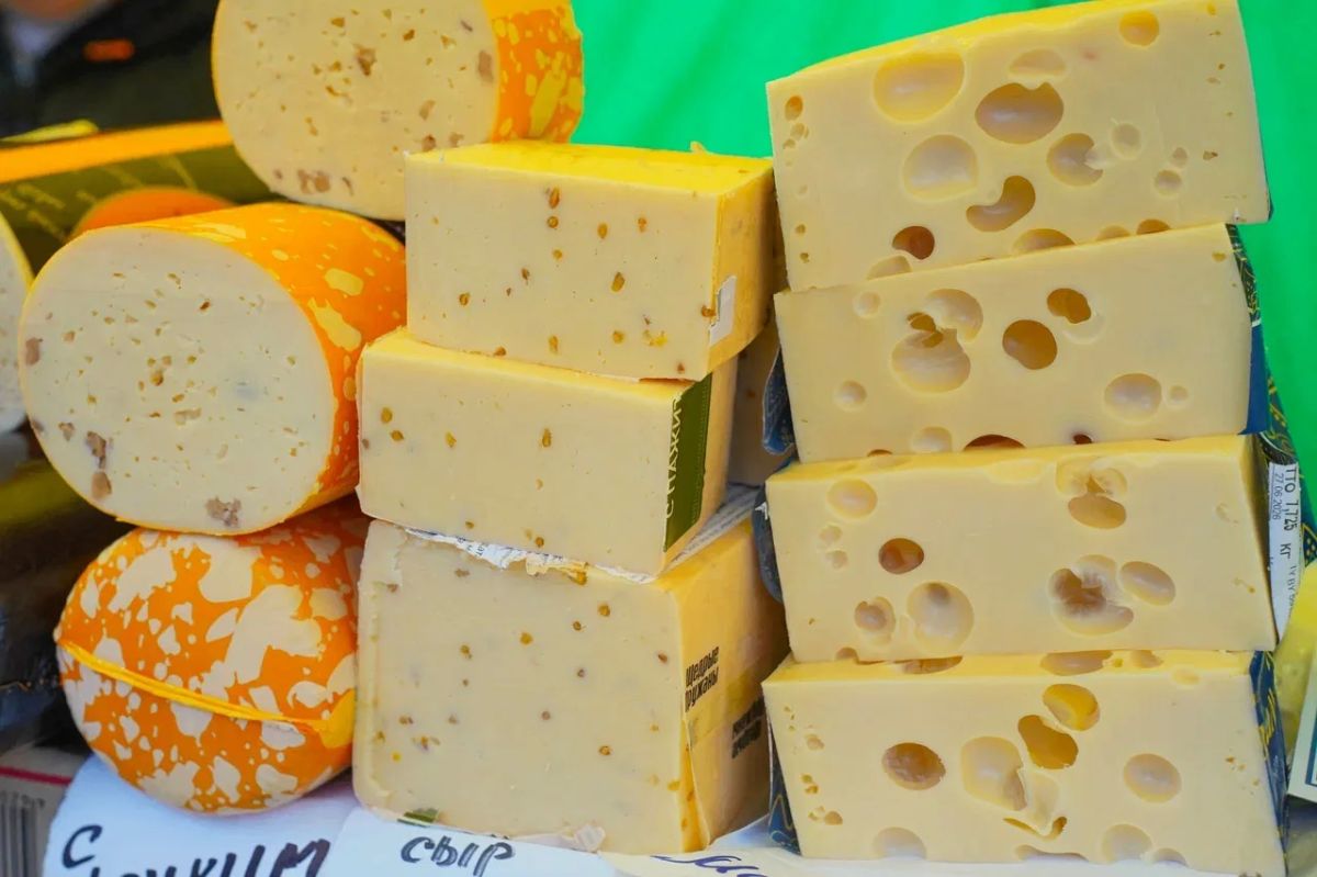 Первая ярмарочная неделя: продукции реализовано на 106,5 млн рублей Первая ярмарочная неделя: продукции реализовано на 106,5 млн рублей