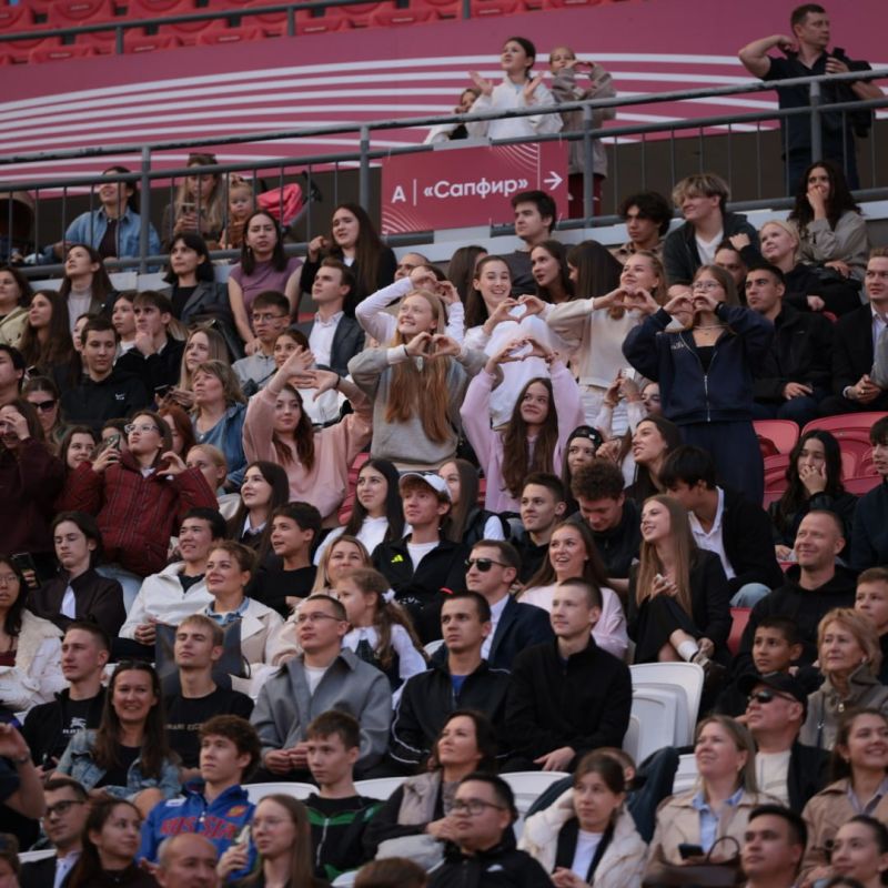 «Казань — город с чемпионским характером. Как вы понимаете, сейчас это не просто состязание, но и путевка в большой спорт, настоящая кузница кадров. Не сомневаюсь, что каждый выложится на полную, покажет максимальный... «Казань — город с чемпионским характером. Как вы понимаете, сейчас это не просто состязание, но и путевка в большой спорт, настоящая кузница кадров. Не сомневаюсь, что каждый выложится на полную, покажет максимальный...
