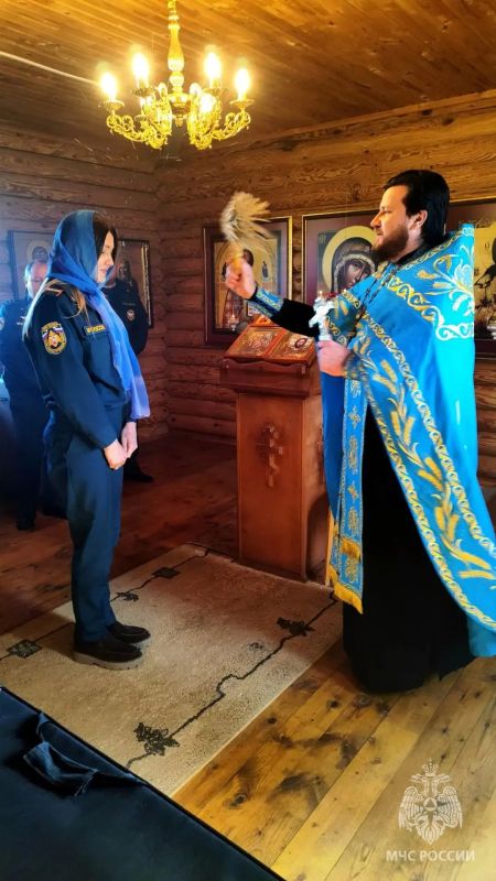 C праздником иконы Божией Матери «Неопалимая Купина» зеленодольских пожарных поздравили школьники C праздником иконы Божией Матери «Неопалимая Купина» зеленодольских пожарных поздравили школьники