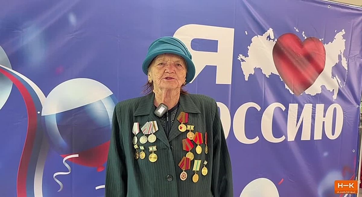 91-летняя Вера Александровна Шурпаева, пережившая блокаду Ленинграда, приняла участие в голосовании