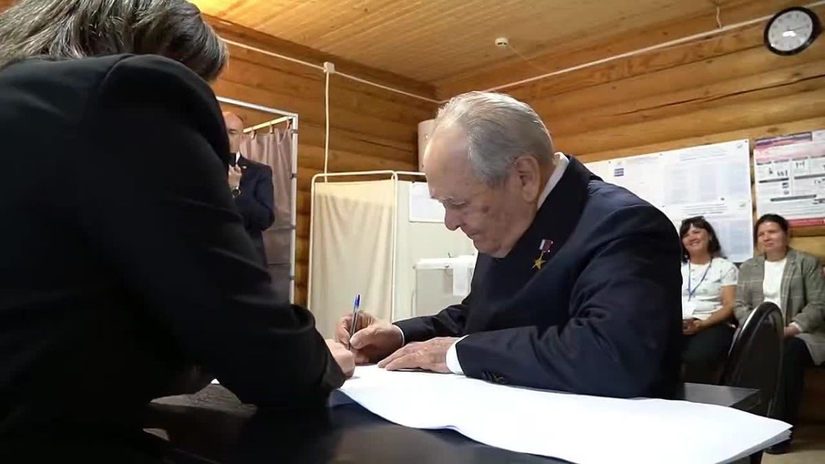 Минтимер Шаймиев проголосовал на выборах в Госдуму