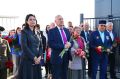 Цветы для основателей: в день юбилея Нижнекамска почтили память первостроителей