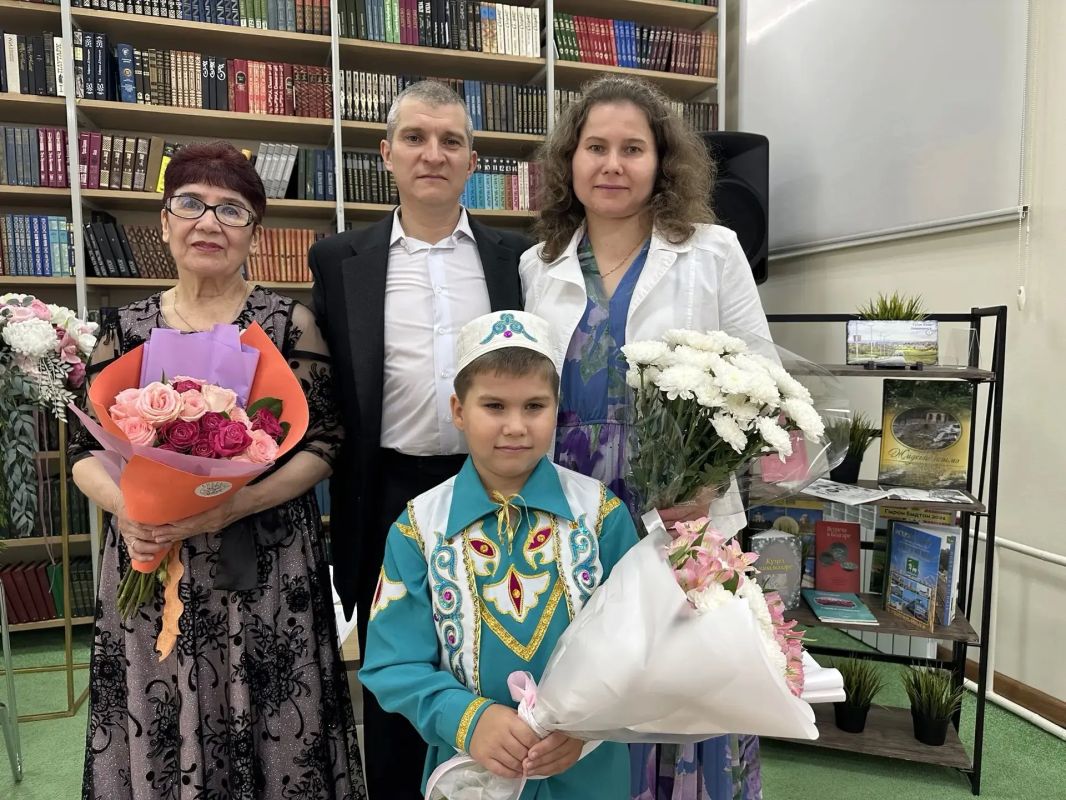 В Центральной библиотеке имени Г. Тукая прошла презентация книги заслуженного работника культуры Татарстана Файмы Сабитовой «Болгар кызы Айсолтан» В Центральной библиотеке имени Г. Тукая прошла презентация книги заслуженного работника культуры Татарстана Файмы Сабитовой «Болгар кызы Айсолтан»