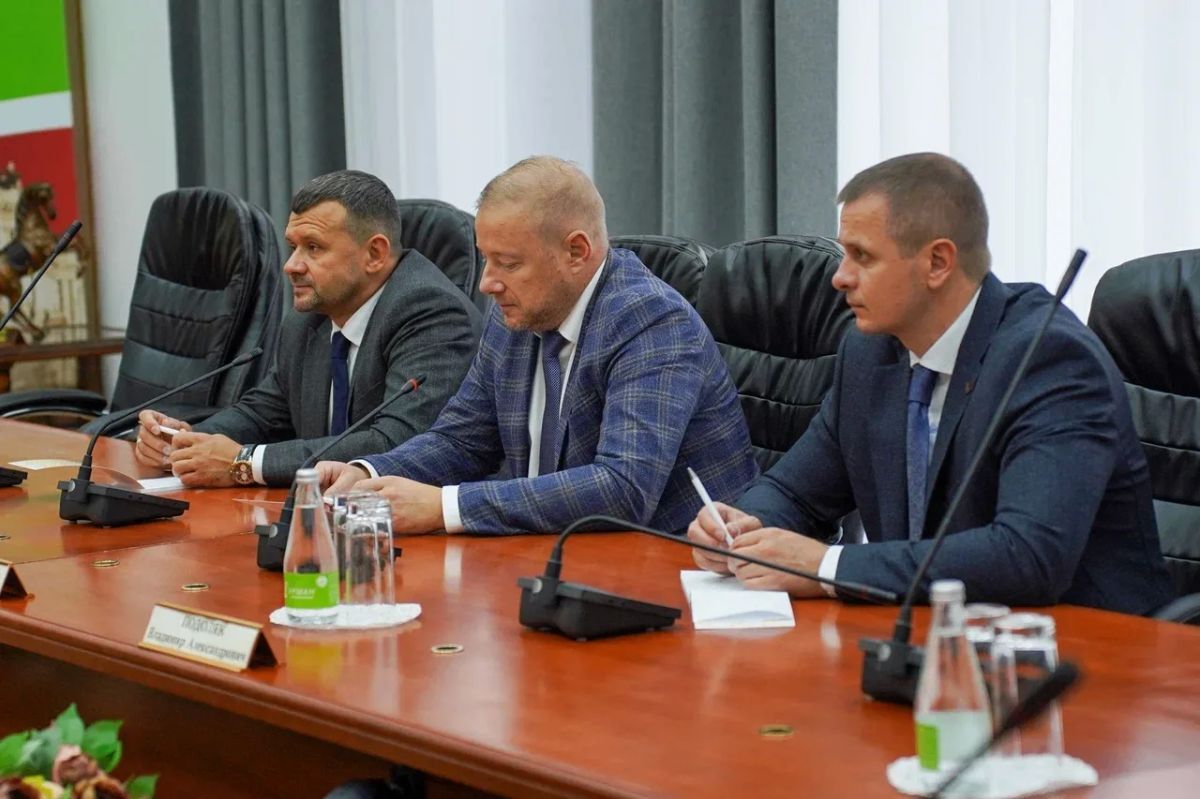 Татарстан и Беларусь продолжают сотрудничество в сфере сельхозтехники Татарстан и Беларусь продолжают сотрудничество в сфере сельхозтехники