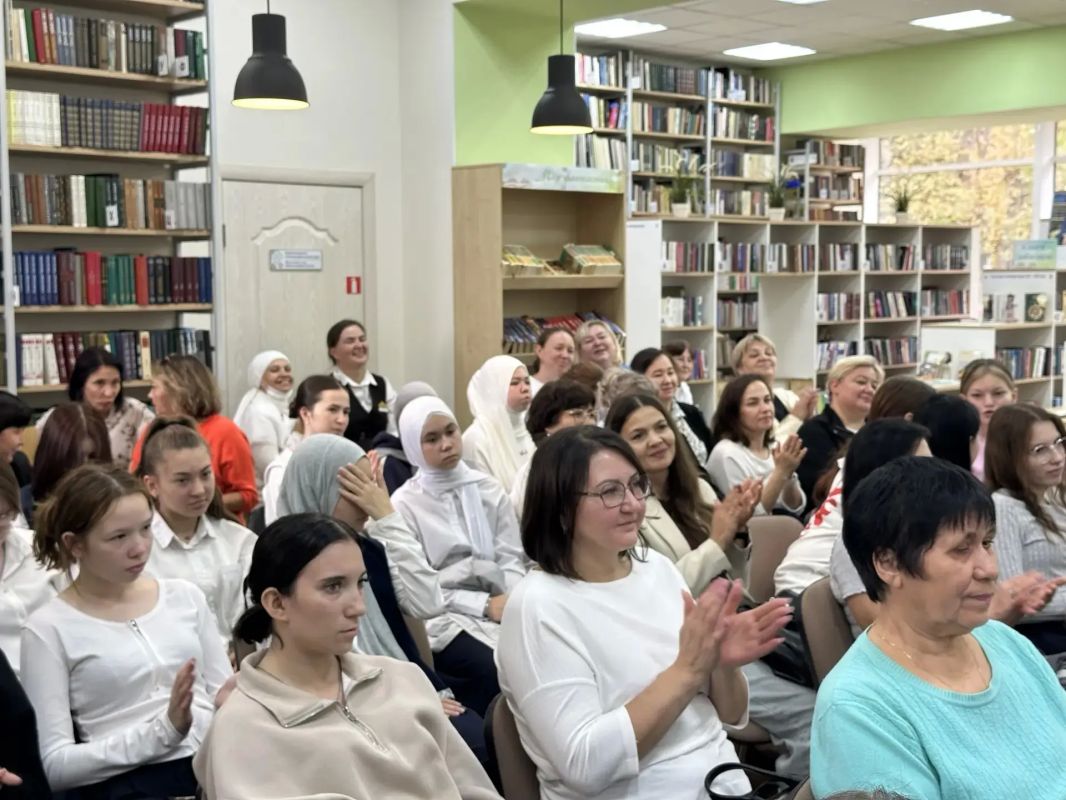 В Центральной библиотеке имени Г. Тукая прошла презентация книги заслуженного работника культуры Татарстана Файмы Сабитовой «Болгар кызы Айсолтан» В Центральной библиотеке имени Г. Тукая прошла презентация книги заслуженного работника культуры Татарстана Файмы Сабитовой «Болгар кызы Айсолтан»