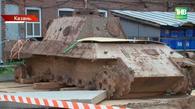 О нем ходили легенды: немецкий танк «Пантера» извлекли из-под земли в центре Казани