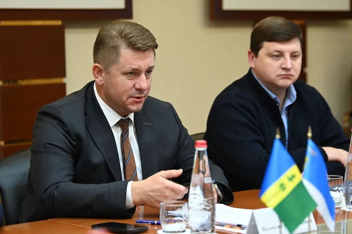 Мэр Нижнекамска Радмир Беляев посетил Белгород, где изучил опыт организации безопасности населения в условиях угрозы атак Мэр Нижнекамска Радмир Беляев посетил Белгород, где изучил опыт организации безопасности населения в условиях угрозы атак
