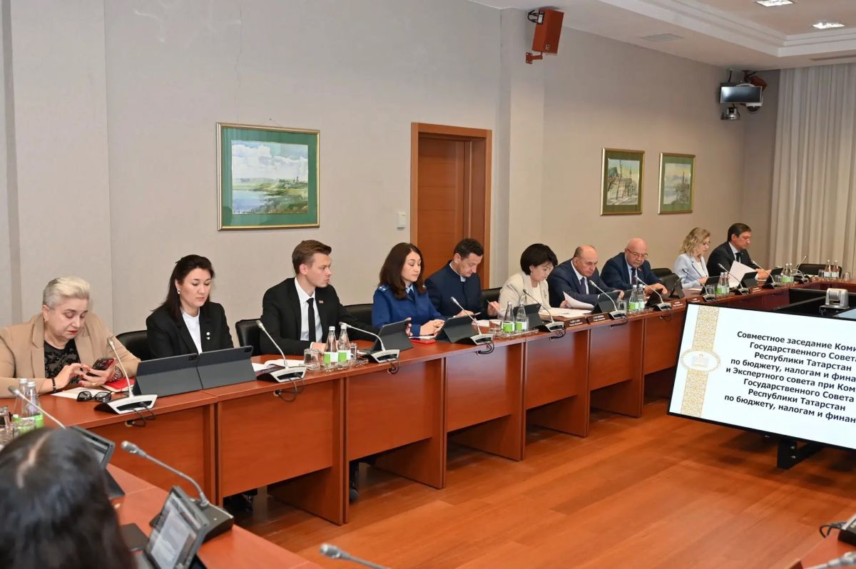 Дополнительно поступившие в бюджет средства планируют направить на обновление коммунальной техники и решение социальных задач Дополнительно поступившие в бюджет средства планируют направить на обновление коммунальной техники и решение социальных задач