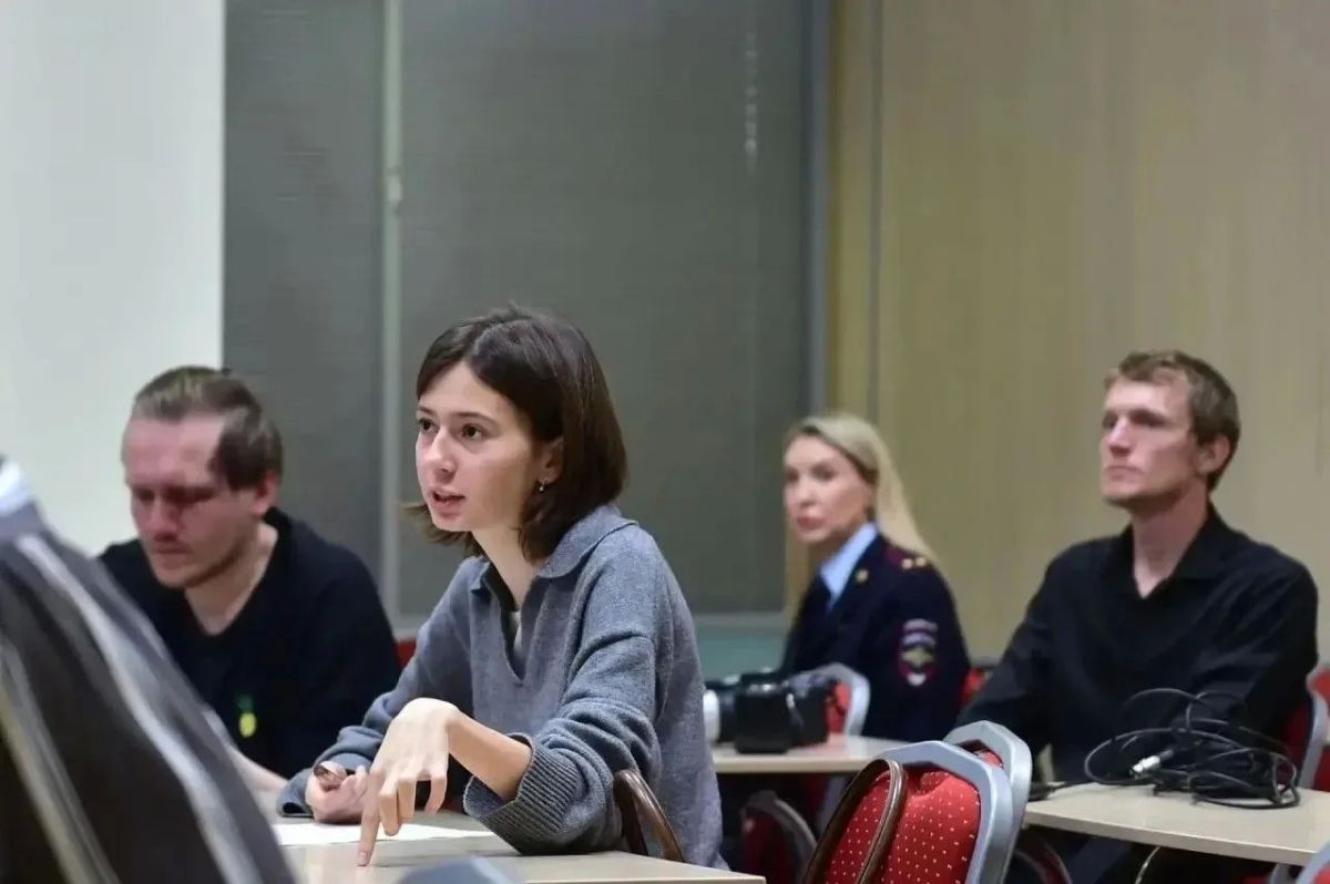 В МВД по Республике Татарстан состоялась пресс-конференция на тему: «Миграционная ситуация на территории Республики Татарстан В МВД по Республике Татарстан состоялась пресс-конференция на тему: «Миграционная ситуация на территории Республики Татарстан