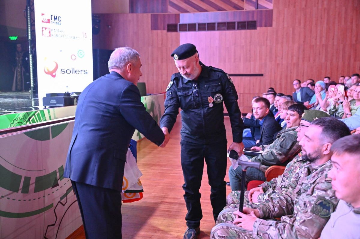 Рустам Минниханов: Машиностроение - одна из основ промышленной мощи республики Рустам Минниханов: Машиностроение - одна из основ промышленной мощи республики