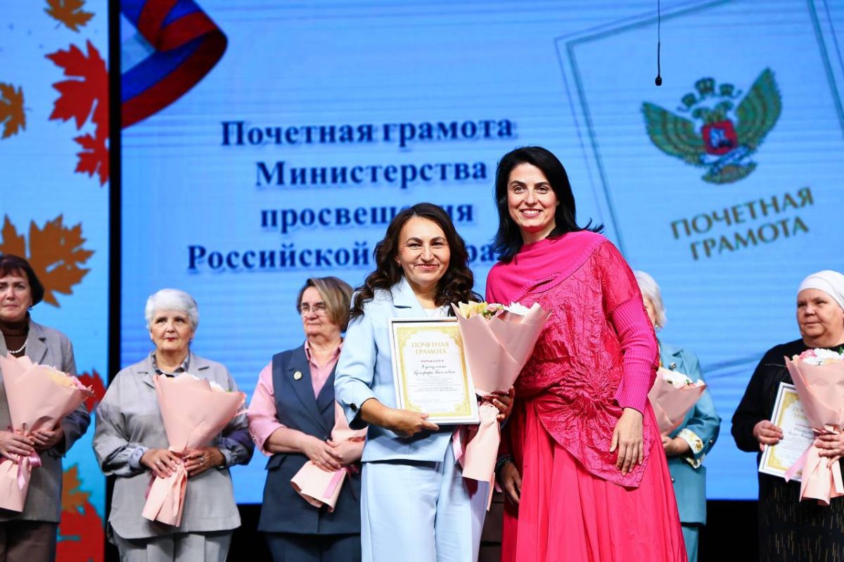 В Нижнекамске прошло праздничное мероприятие ко Дню дошкольного работника «Хранители детства: история, ставшая призванием» В Нижнекамске прошло праздничное мероприятие ко Дню дошкольного работника «Хранители детства: история, ставшая призванием»