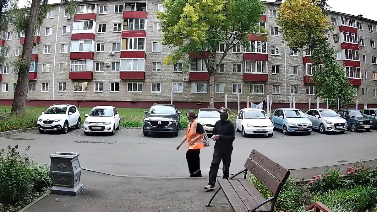 Полицейские Нижнекамска установили личности подростков, которые срезали замок с подвала жилого дома на Тихой аллее