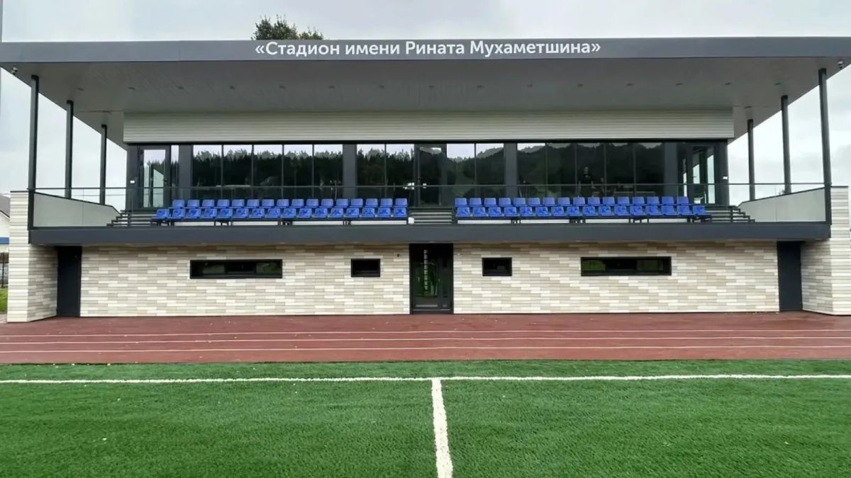 В Кукморе завершили капитальный ремонт стадиона