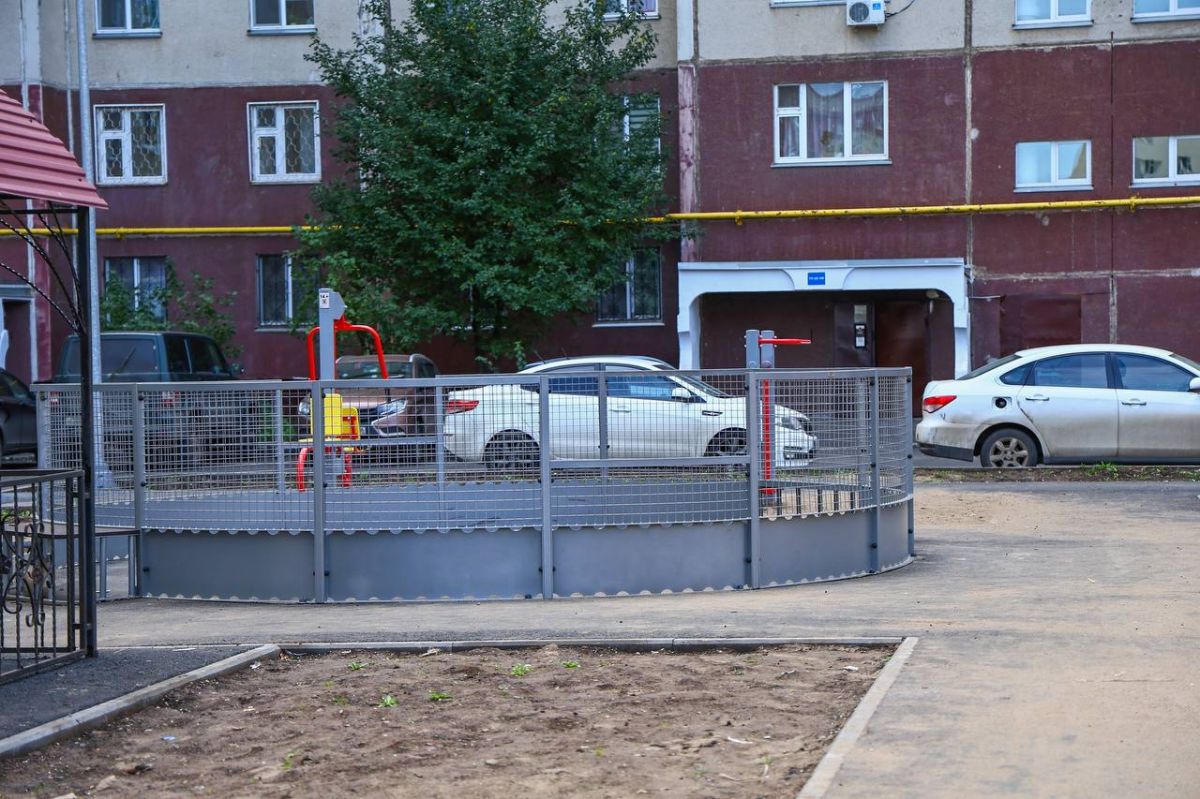 В Нижнекамске завершается благоустройство дворов в рамках республиканской программы «Наш двор» В Нижнекамске завершается благоустройство дворов в рамках республиканской программы «Наш двор»