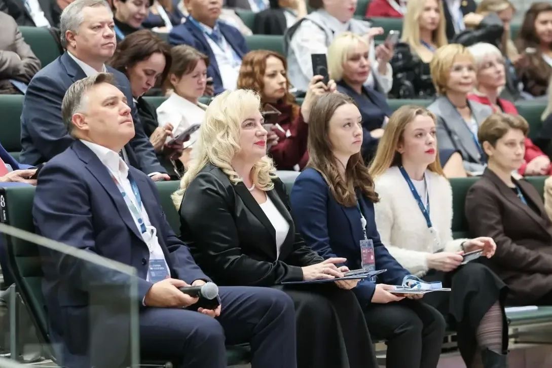«Искусственный интеллект — помощник культуры»: выступление Ирады Аюповой в Петербурге «Искусственный интеллект — помощник культуры»: выступление Ирады Аюповой в Петербурге