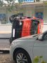 Внедорожник перевернулся в Казани, сообщают в соцсетях