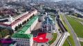 В Казани развернули 50-метровую футболку сборной России в преддверии матча с Ираном В Казанском кремле прошел совместный флешмоб Российского футбольного союза и правительства Республики Татарстан. Там развернули 50-метровое...