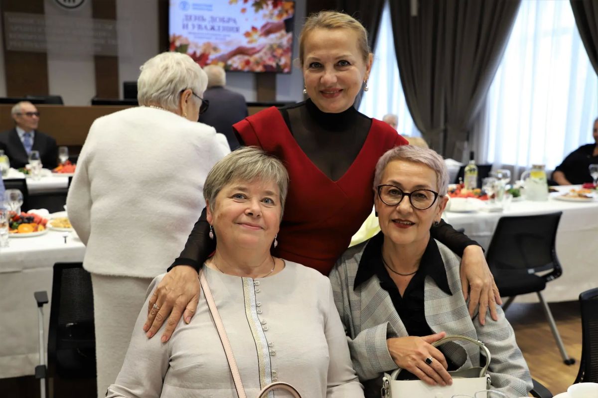 #наши_ветераны . В Минстрое РТ торжественно чествовали старшее поколение отрасли #наши_ветераны . В Минстрое РТ торжественно чествовали старшее поколение отрасли