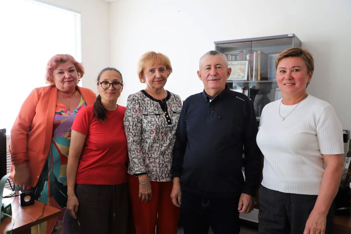 #наши_ветераны . В Минстрое РТ торжественно чествовали старшее поколение отрасли #наши_ветераны . В Минстрое РТ торжественно чествовали старшее поколение отрасли