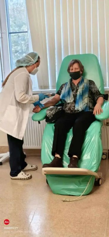 Коллектив РКИБ им. Агафонова организовал праздничное поздравление сотрудников с Международным днём пожилых людей Коллектив РКИБ им. Агафонова организовал праздничное поздравление сотрудников с Международным днём пожилых людей