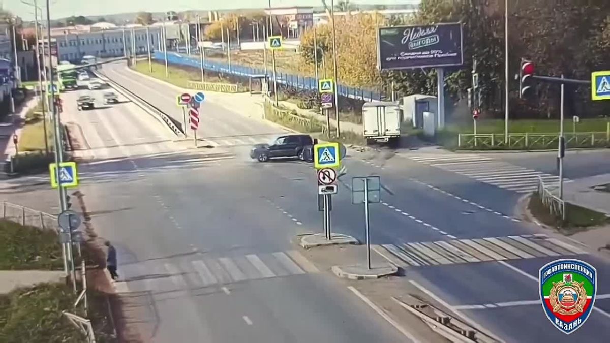 В Казани водитель «Нивы» попал в больницу после столкновения с «ГАЗелью»