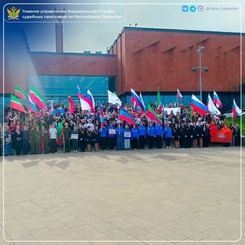Больше 200 человек вышли на один маршрут - от экстрим-парка «УРАМ» до Национальной библиотеки Татарстана Больше 200 человек вышли на один маршрут - от экстрим-парка «УРАМ» до Национальной библиотеки Татарстана