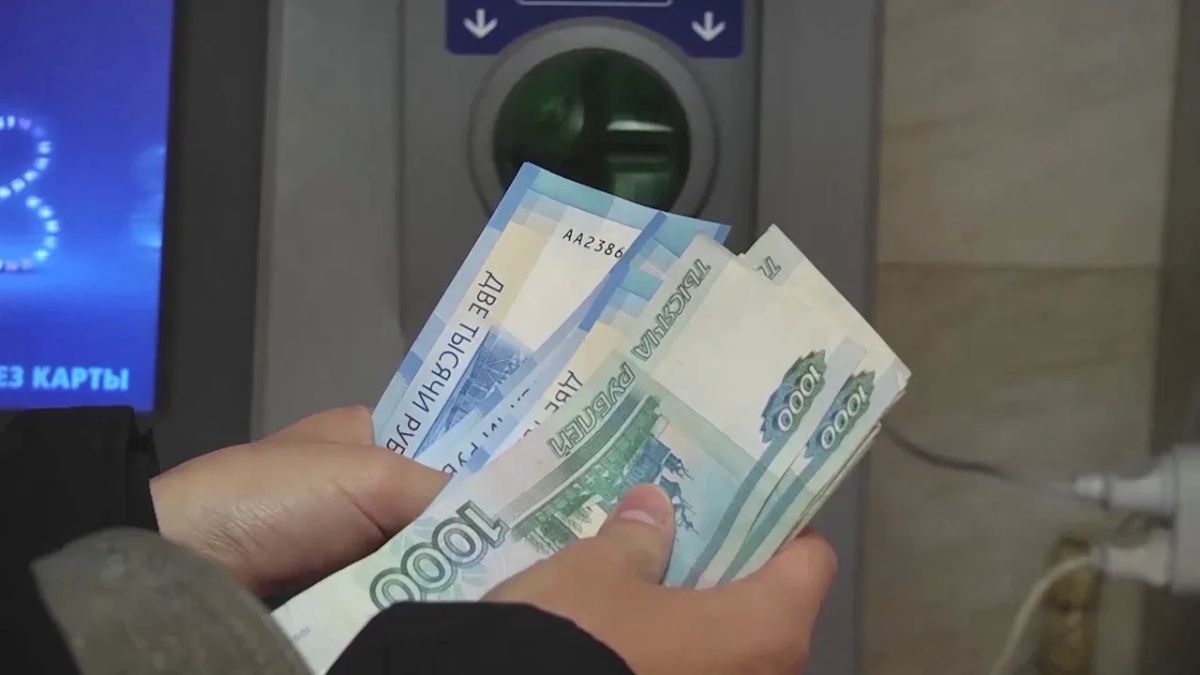 Каждую осень ФНС формирует сводные налоговые уведомления (СНУ), куда входят три ключевых налога для граждан за предыдущий календарный год — на имущество, землю и транспорт