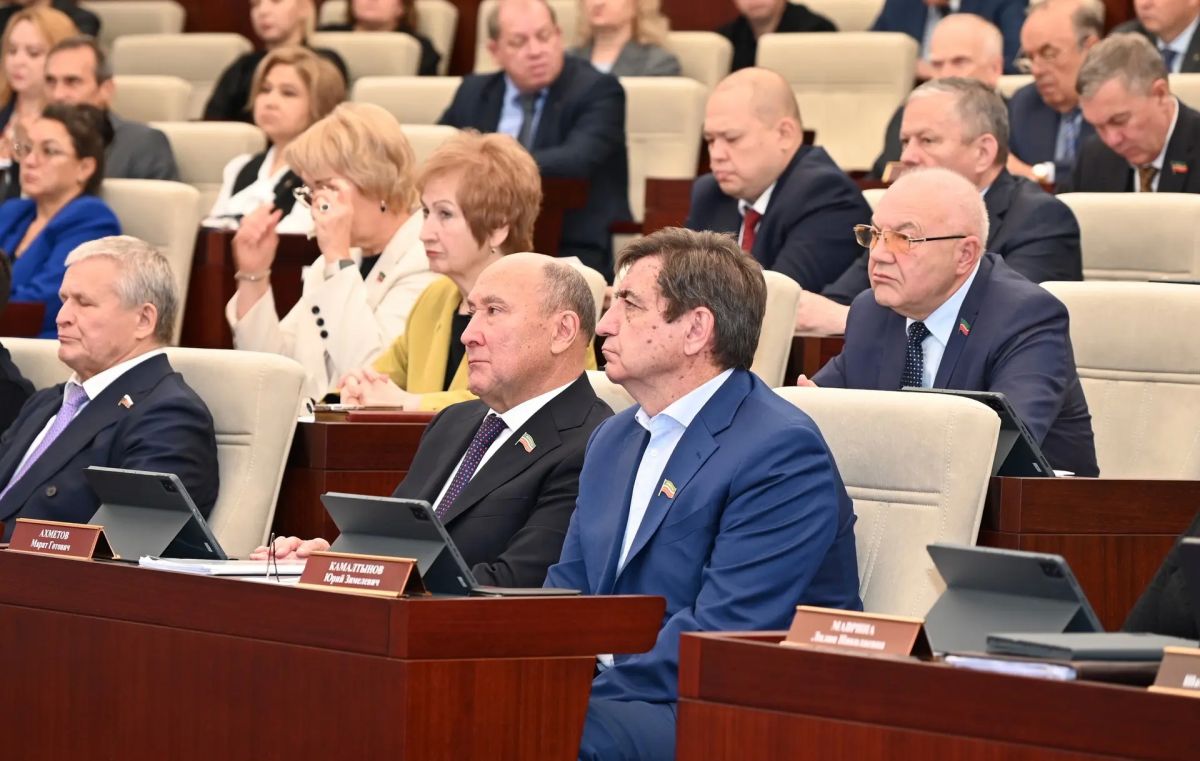 Заместитель Премьер-министра РТ - министр экономики Мидхат Шагиахметов представил прогноз развития республики на 2027 год и плановый период 2028–2029 годов Заместитель Премьер-министра РТ - министр экономики Мидхат Шагиахметов представил прогноз развития республики на 2027 год и плановый период 2028–2029 годов