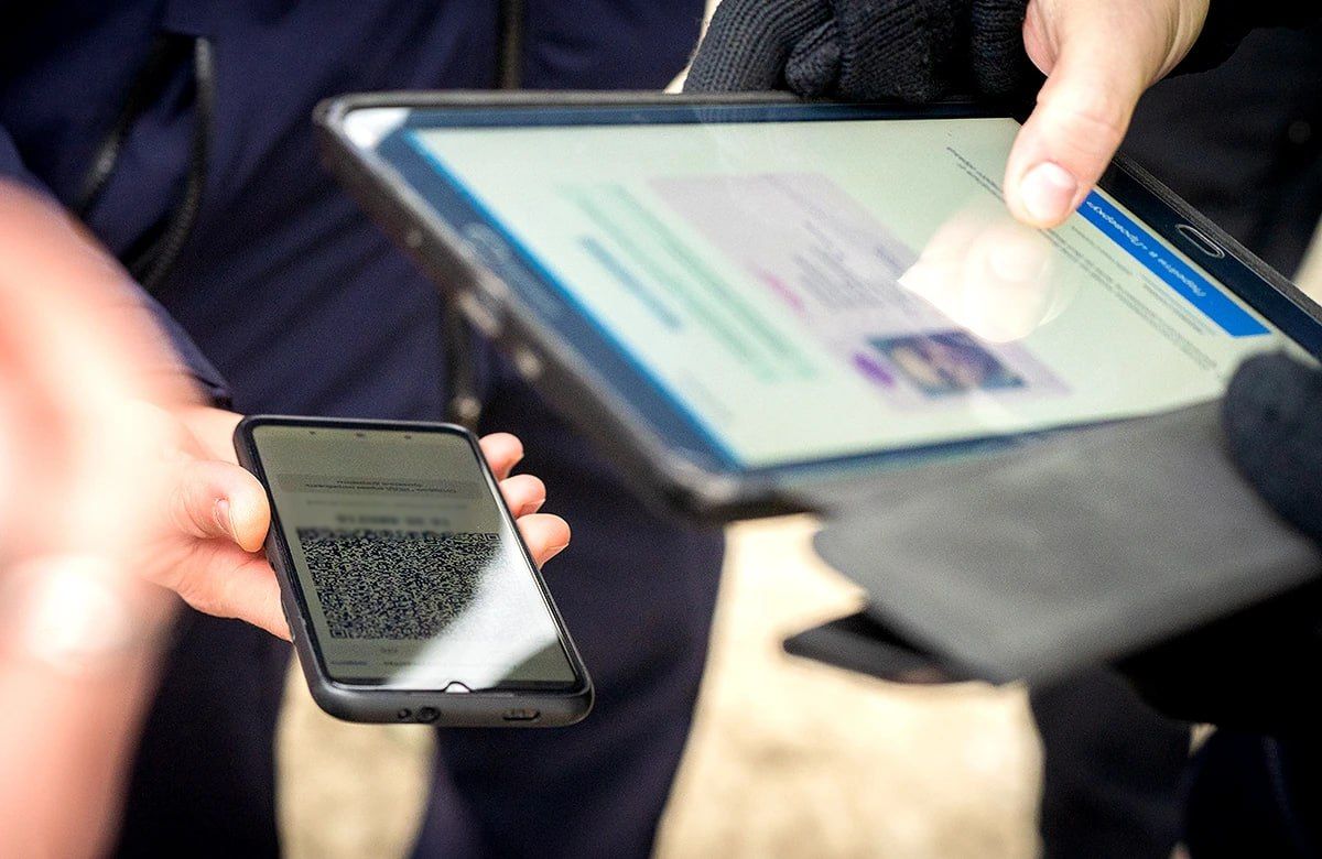 Водительские права некоторых жителей РФ стали недействительными