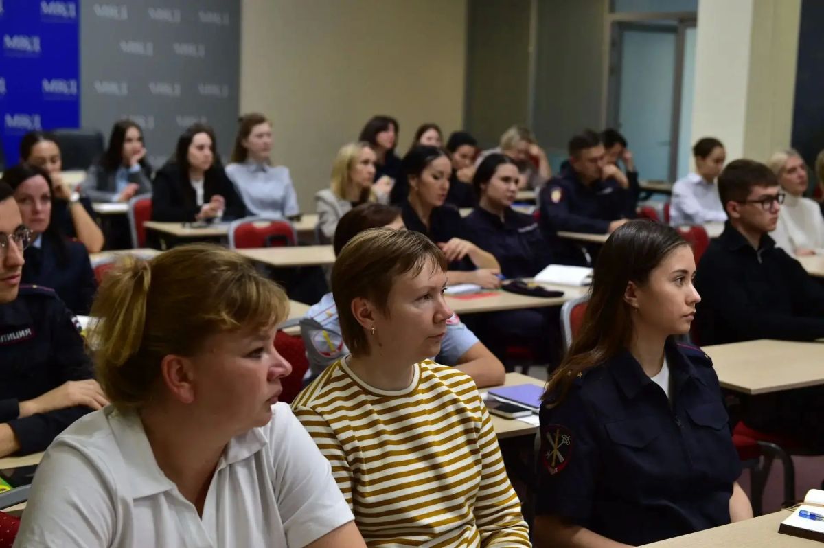 В МВД Татарстана состоялась лекция, посвященная вопросам репутационных рисков госслужащих В МВД Татарстана состоялась лекция, посвященная вопросам репутационных рисков госслужащих