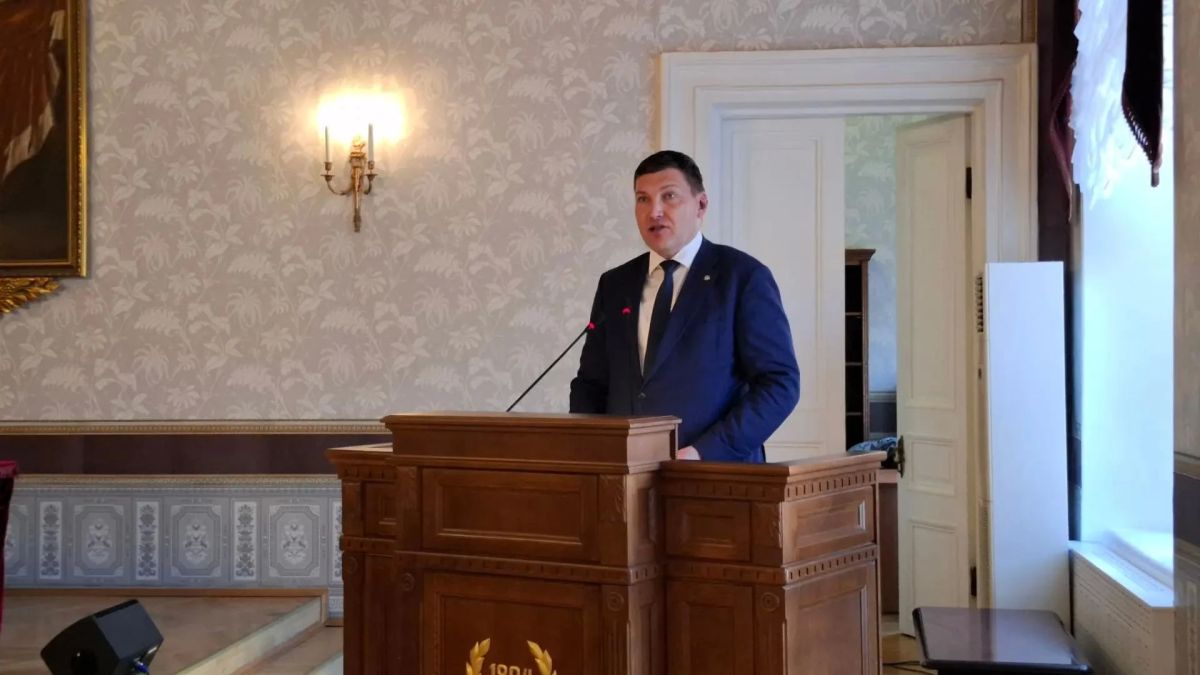 Иван Гущин: «Мы не консервируем памятники — мы возвращаем их в современную жизнь» Иван Гущин: «Мы не консервируем памятники — мы возвращаем их в современную жизнь»