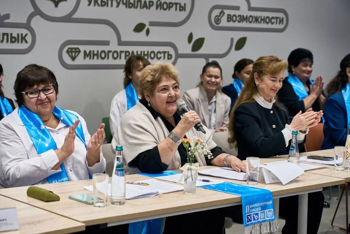 В Казани определили вектор развития проекта «Инженерная республика» на 2026/2027 учебный год В Казани определили вектор развития проекта «Инженерная республика» на 2026/2027 учебный год