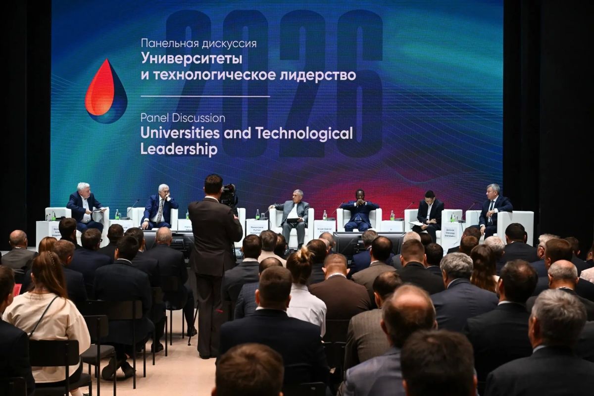 Минниханов: будущих инженеров нужно готовить ещё со школы Минниханов: будущих инженеров нужно готовить ещё со школы