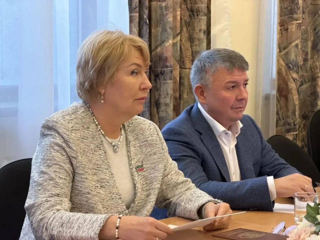 СПОРТ И МОЛОДЁЖНАЯ ПОЛИТИКА ТАТАРСТАНА: ОПРЕДЕЛЯЕМ ПРИОРИТЕТЫ, ИЩЕМ НОВЫЕ ВОЗМОЖНОСТИ СПОРТ И МОЛОДЁЖНАЯ ПОЛИТИКА ТАТАРСТАНА: ОПРЕДЕЛЯЕМ ПРИОРИТЕТЫ, ИЩЕМ НОВЫЕ ВОЗМОЖНОСТИ