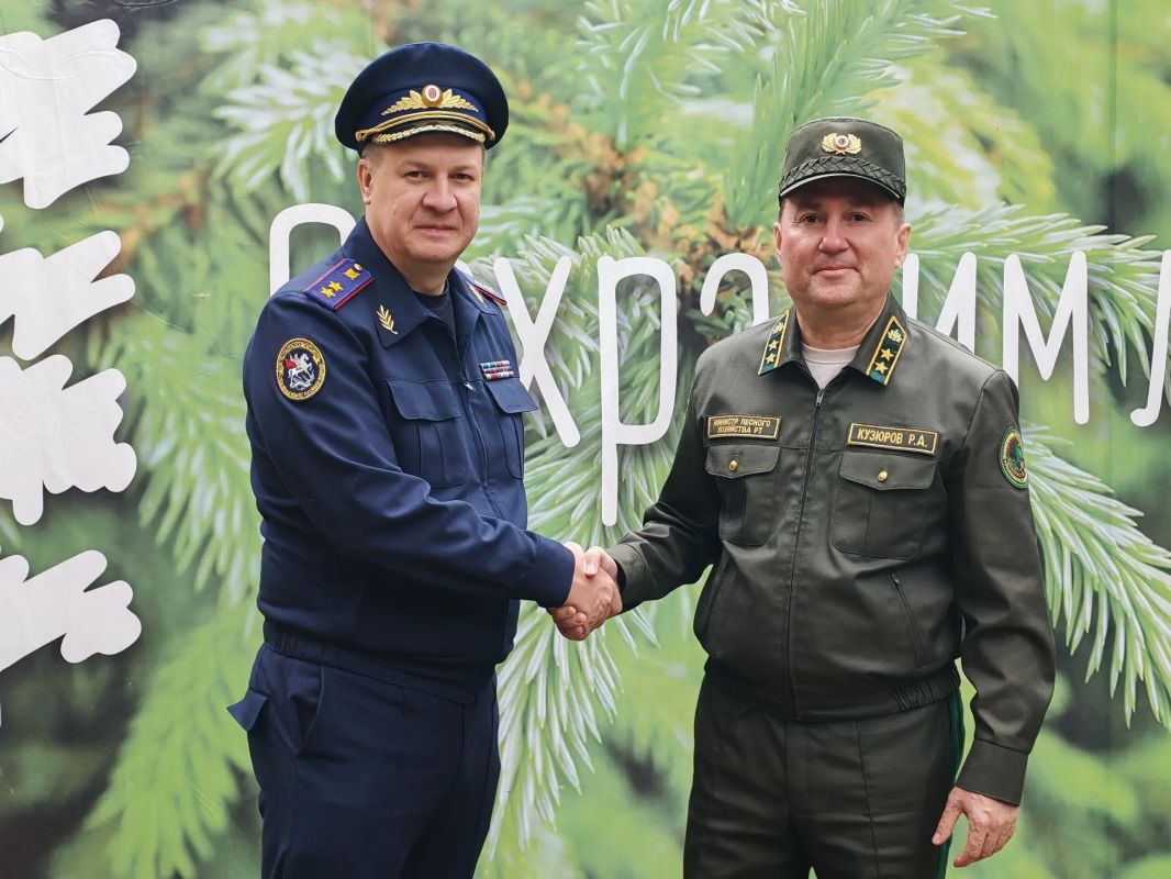 Офицеры следственного управления высадили саженцы в природном заказнике «Голубые озера» Офицеры следственного управления высадили саженцы в природном заказнике «Голубые озера»