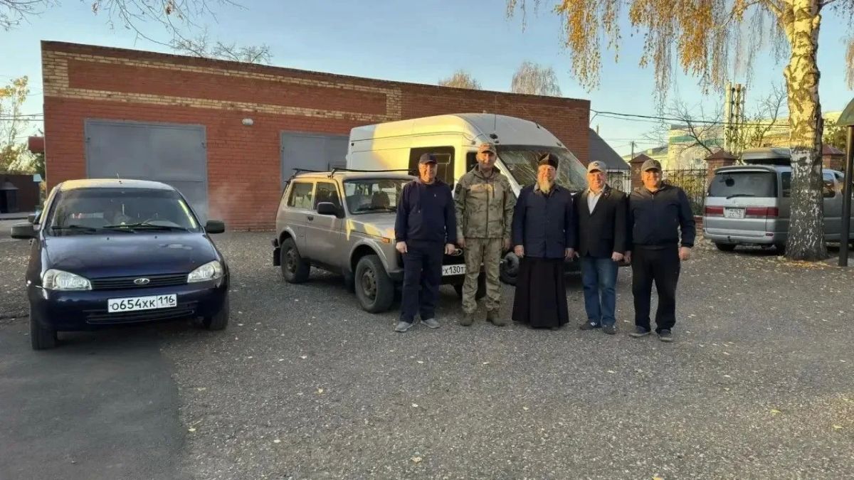 Сегодня в очередной гуманитарный конвой отправились ветераны ОМВД по Алексеевскому району Сегодня в очередной гуманитарный конвой отправились ветераны ОМВД по Алексеевскому району