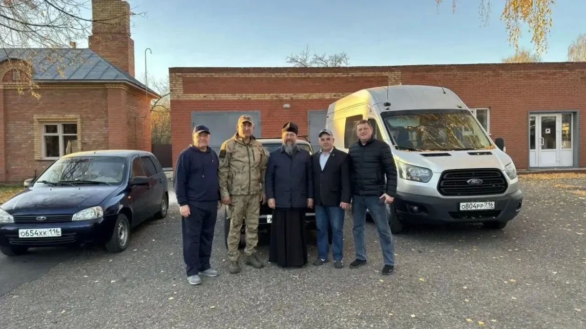 Сегодня в очередной гуманитарный конвой отправились ветераны ОМВД по Алексеевскому району Сегодня в очередной гуманитарный конвой отправились ветераны ОМВД по Алексеевскому району