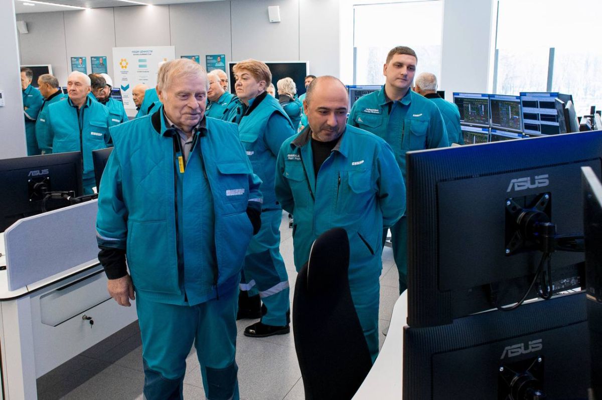 «Мы словно вернулись домой»: ветераны оценили перемены на «Нижнекамскнефтехиме» «Мы словно вернулись домой»: ветераны оценили перемены на «Нижнекамскнефтехиме»