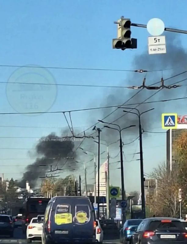 В Казани на улице Горького потушили горевший мусор В Казани на улице Горького потушили горевший мусор