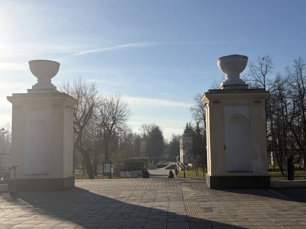 В парке «Крылья Советов» - своя золотая осень В парке «Крылья Советов» - своя золотая осень