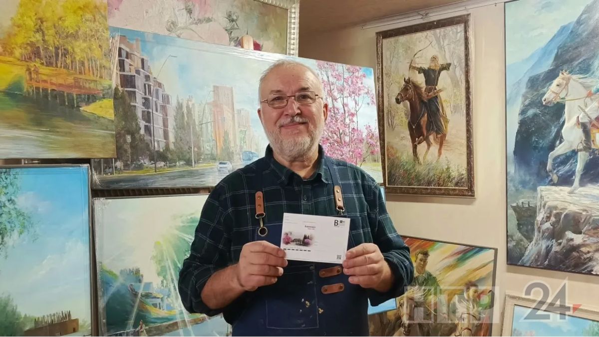 Ильдус Муртазин — нижнекамский художник, чья картина с изображением сквера Лемаева украшает маркированную художественную открытку к 60-летию Нижнекамска